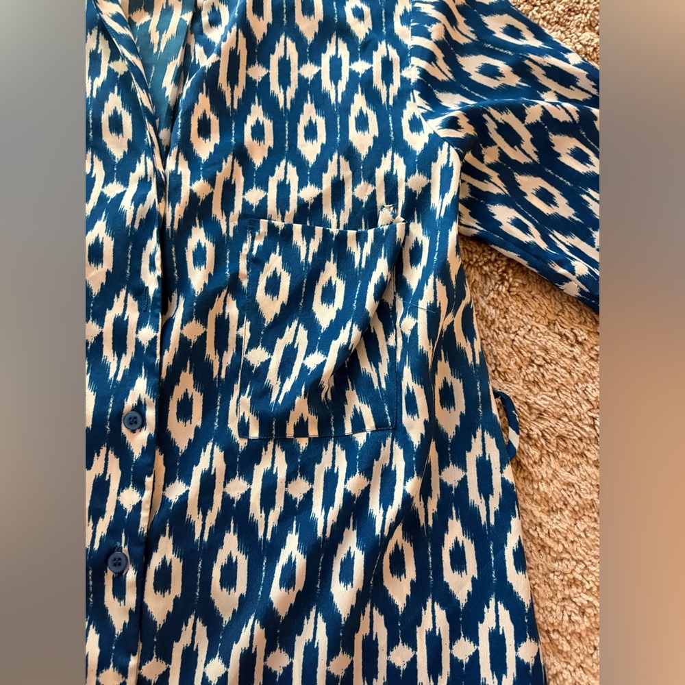 Maeve Blue and White Geometric V-Neck Tunic - Picture 4 of 6